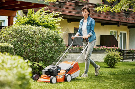 Газонокосилка STIHL RM 253 бензиновая