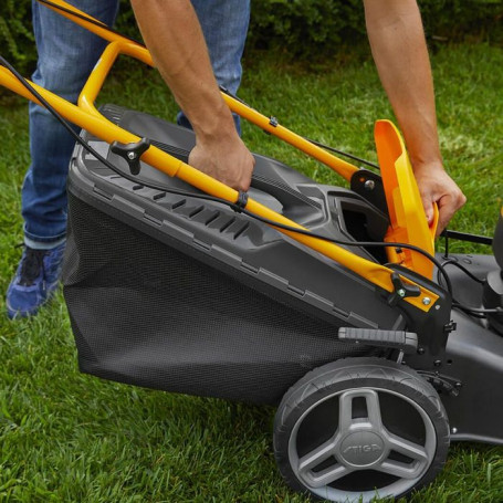 Аккумуляторная газонокосилка Stiga COLLECTOR 548 S AE с акк. и ЗУ