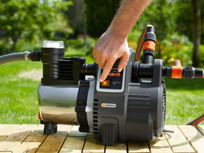 Насос напорный автоматический GARDENA 6000/6E LCD Inox Premium 01760