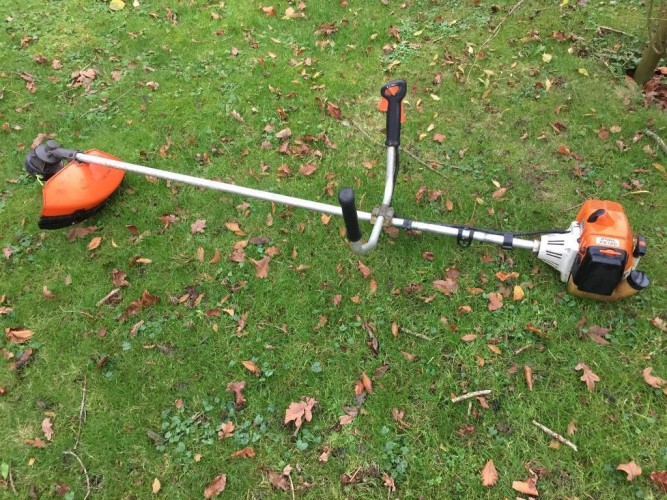 Бензиновый триммер STIHL FS 120