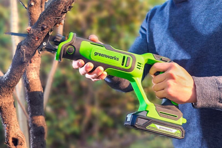 Пила сабельная аккумуляторная Greenworks Арт.1200607, 24V, бесщеточная без АКБ и ЗУ