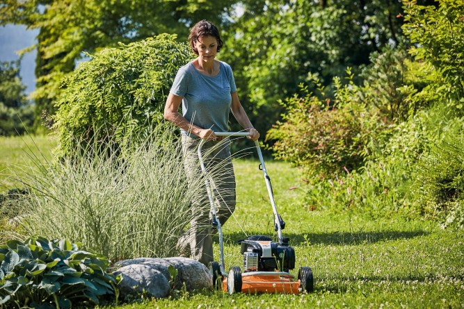 Газонокосилка STIHL RM 2 R бензиновая мульчирующая