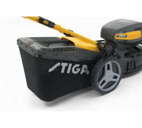 Аккумуляторная газонокосилка Stiga COMBI 748 SQ AE