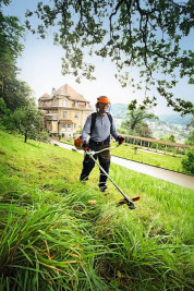 Триммер бензиновый STIHL FS 130 с ножом и леской