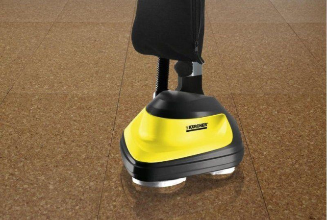 Средство для ухода за лакированным паркетом, ламинатом, пробкой RM 531, 1 л Karcher 6.295-777.0