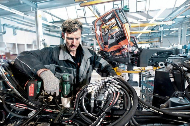 Аккумуляторный ударный гайковерт Metabo SSW 18 LTX 600 602198890