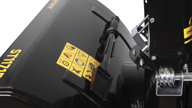 Снегоуборщик Champion ST1171E