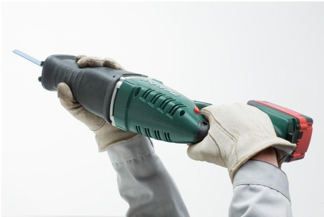 Аккумуляторная сабельная пила Metabo ASE 18 LTX 602269650