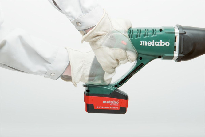 Аккумуляторная сабельная пила Metabo ASE 18 LTX 602269650