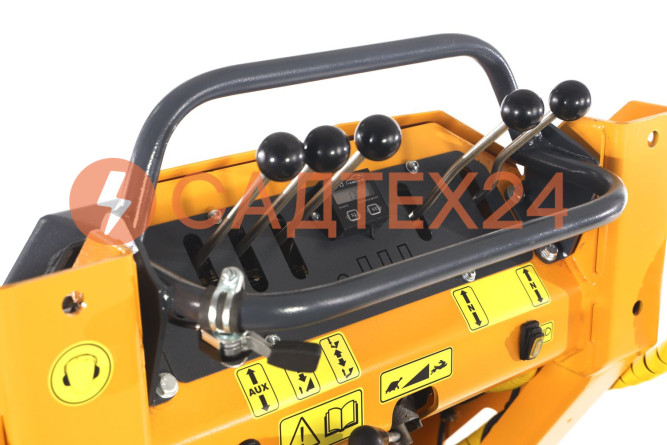 Мини-погрузчик BAUMECH ML-03, двиг. Zongshen GB460E инжектор