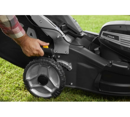 Аккумуляторная газонокосилка Stiga TWINCLIP 950 SQ AE