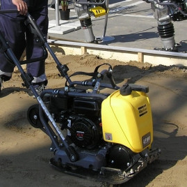 Виброплита прямоходная Husqvarna LF100 D LAT 9678968-01