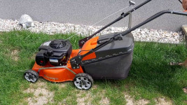 Газонокосилка бензиновая Husqvarna LC 140